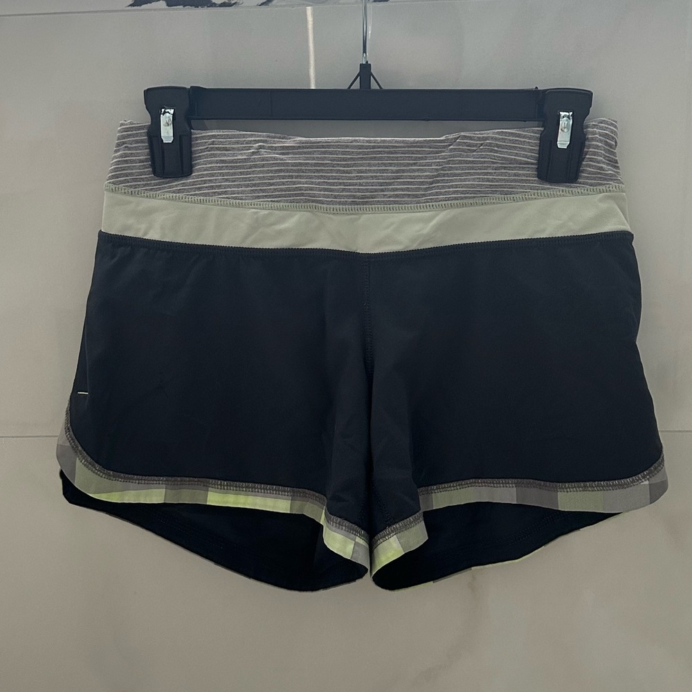 Lululemon Shorts Women Sz 4